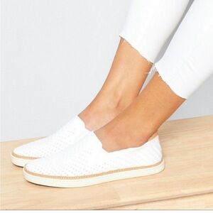 UGG Sammy Sneaker White Chevron Sz 8.5